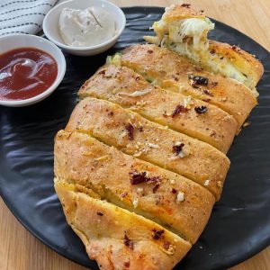 Stuffed Cheesy Garlic Bread : Chatkara Birpara